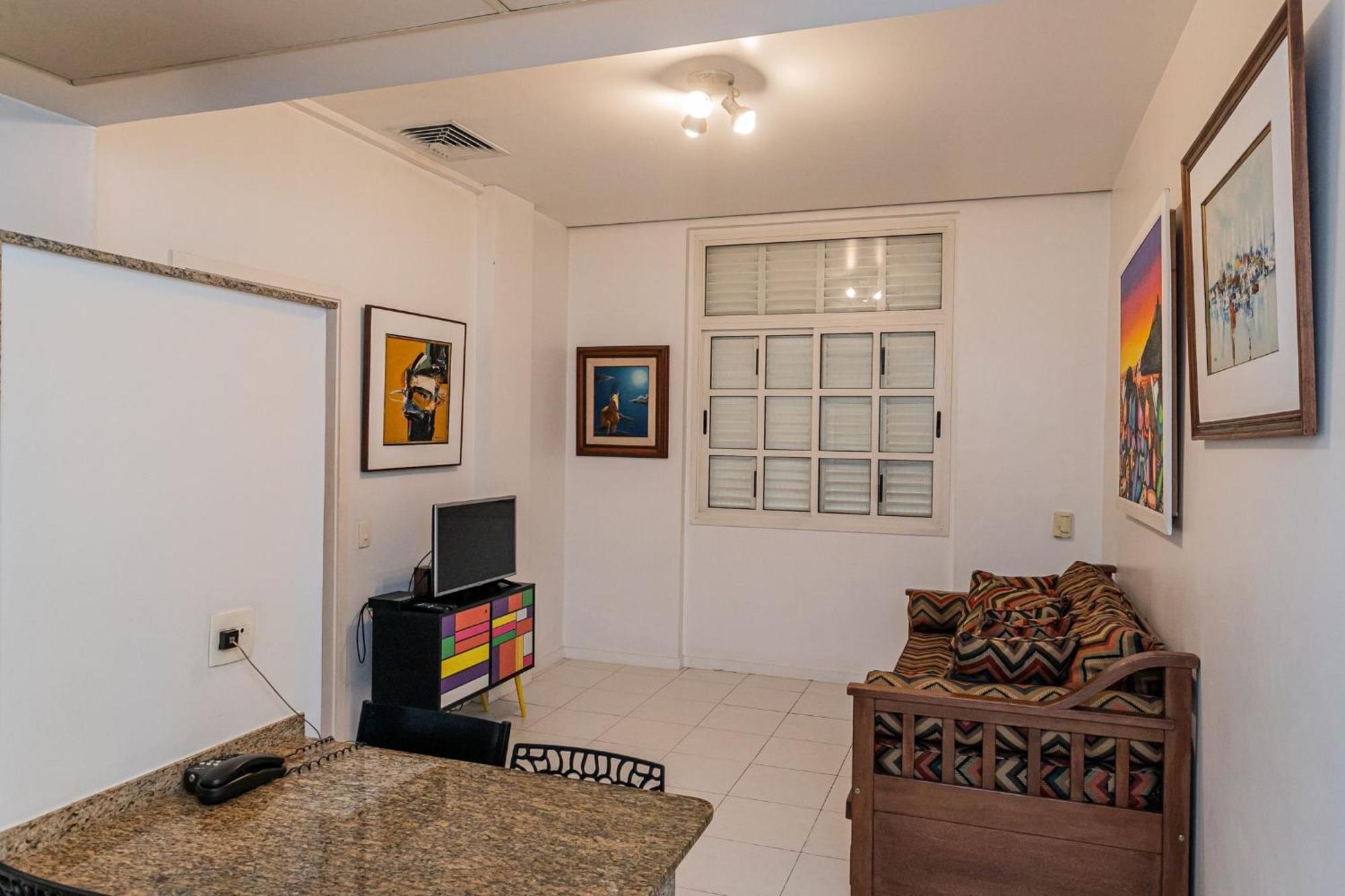 Predio Com Servicos Ao Lado Da De Copacabana Apartemen Rio de Janeiro
