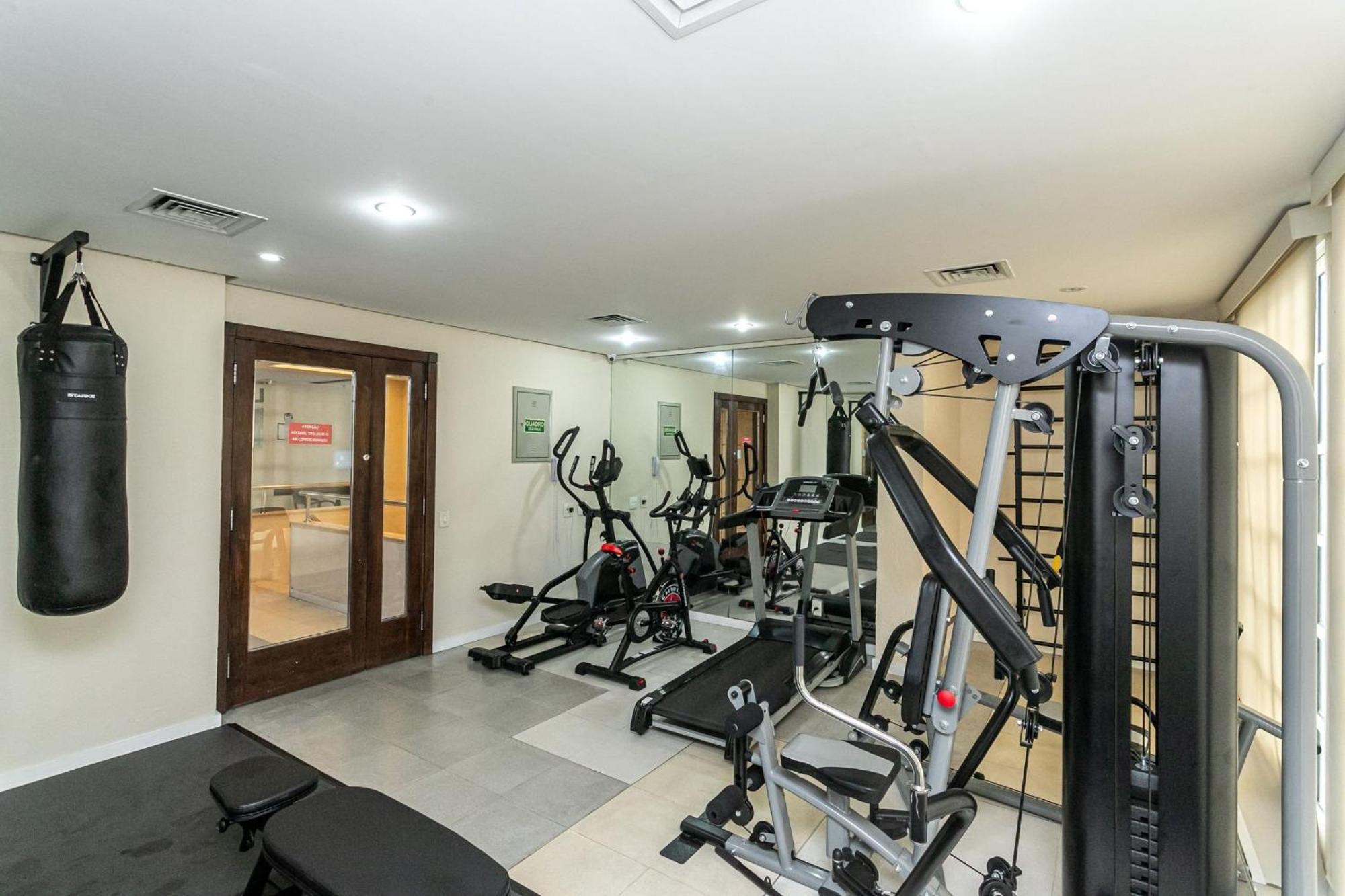 Predio Com Servicos Ao Lado Da De Copacabana Apartemen *